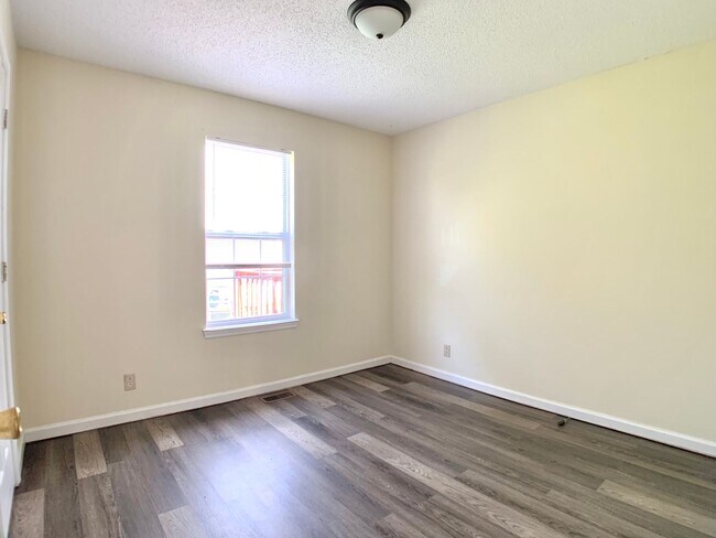 Building Photo - 1003 Poppy Seed Dr