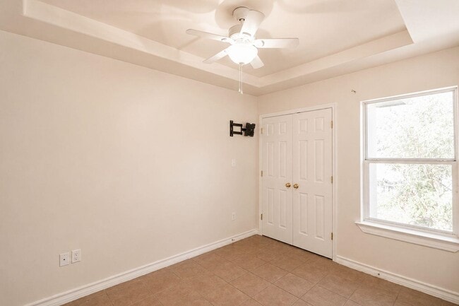 Building Photo - 1014 Ranchway Dr