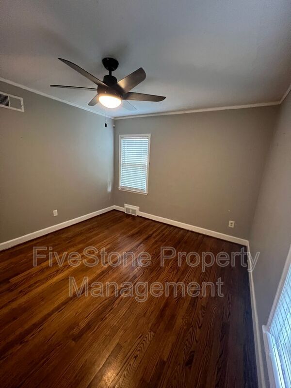 Building Photo - 144 Northwood Dr