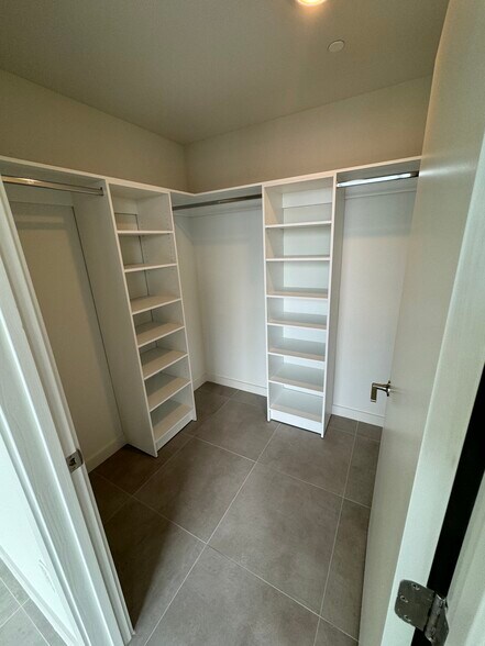 Building Photo - 267 NW 31st St