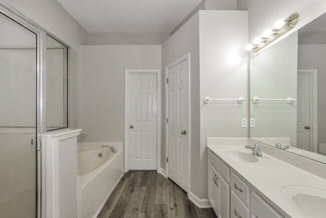 Building Photo - 155 Garden Springs Dr