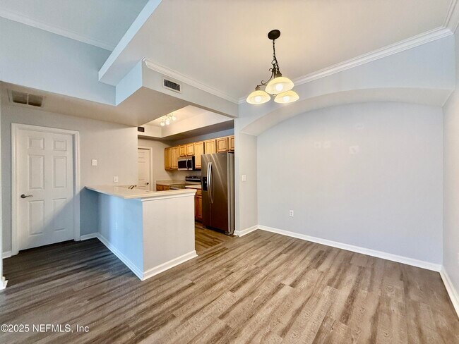 Building Photo - 10075 Gate Pkwy