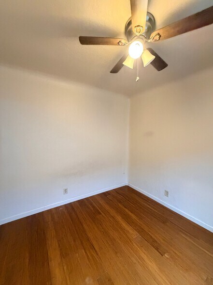 Building Photo - 114 Geil St