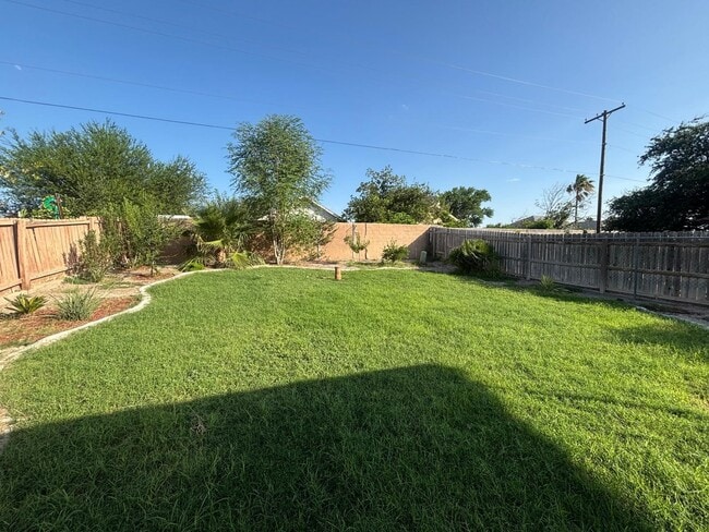 Building Photo - 1415 Quail Creek Rd