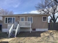 Building Photo - Single Family Home