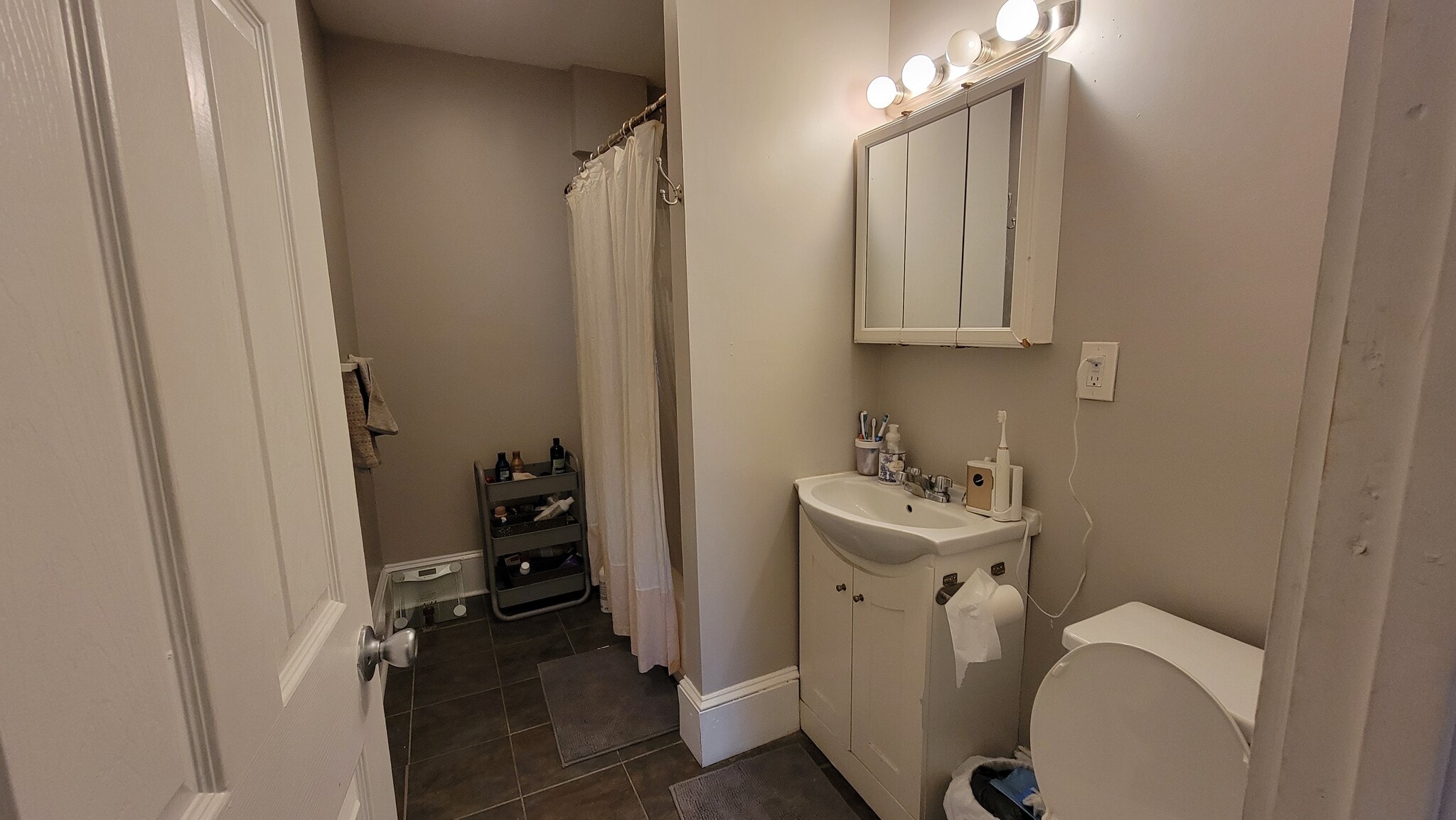 Building Photo - 1066 Commonwealth Ave