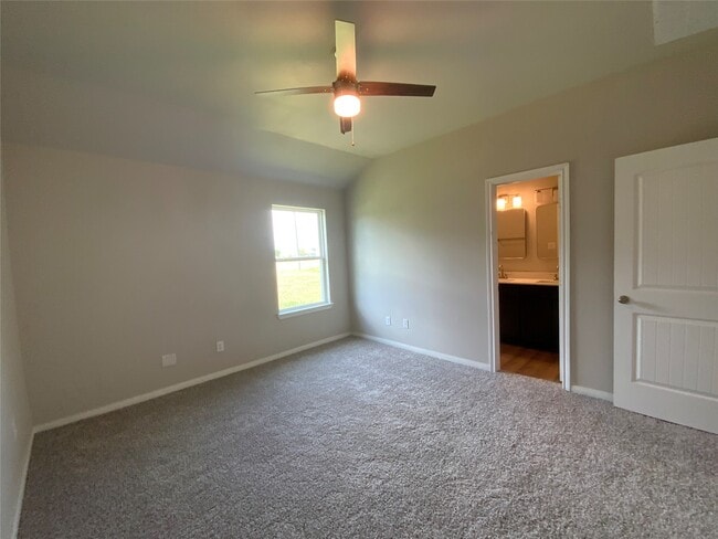 Building Photo - 619 W Bayshore Dr