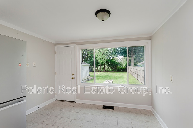 Building Photo - 6222 Kingsley Dr
