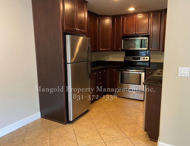 Building Photo - Spacious and Cozy Condo In Willow Glen - R...