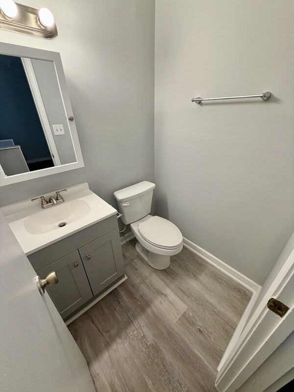 Building Photo - 6108 Deerfield Ct