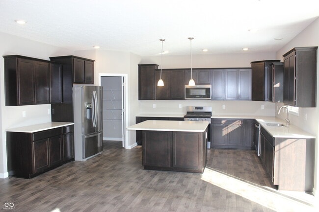 Building Photo - 6923 Bryant Pl