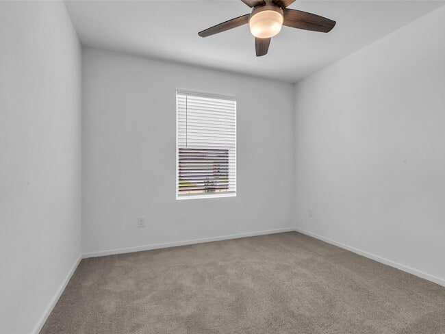 Building Photo - 277 Douglas Hls Dr