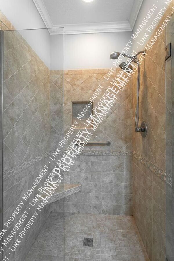 Building Photo - 7655 Lenox Trace Dr