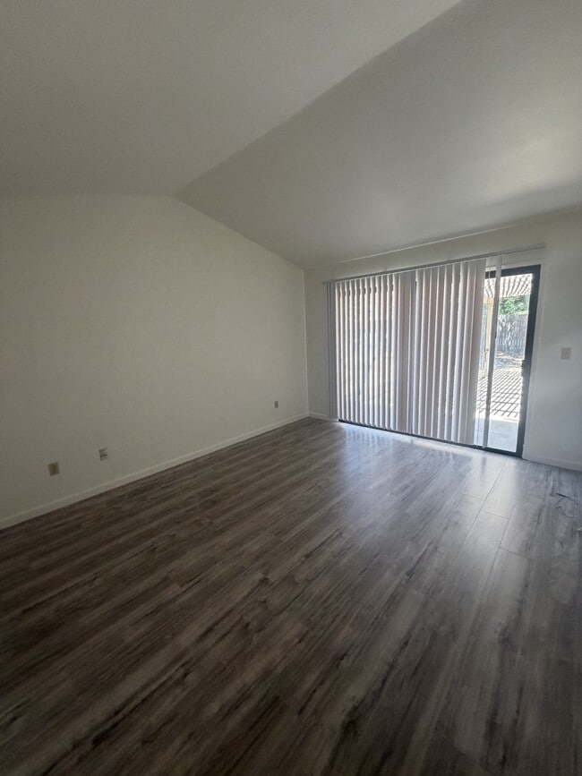 Building Photo - 844 Stetson Way