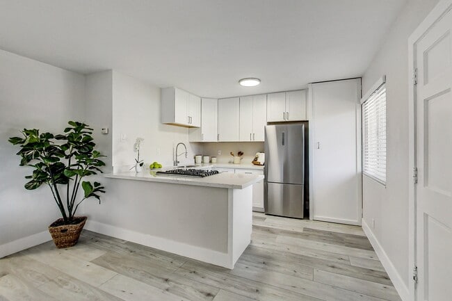 Floorplan - Niles Station