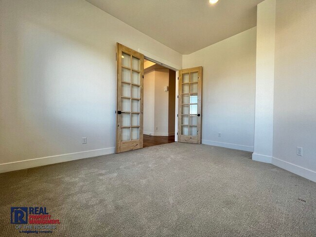 Building Photo - Gorgeous 4 bed 3 bath + Office home located on the 12th Tee of the TPC golf Course!