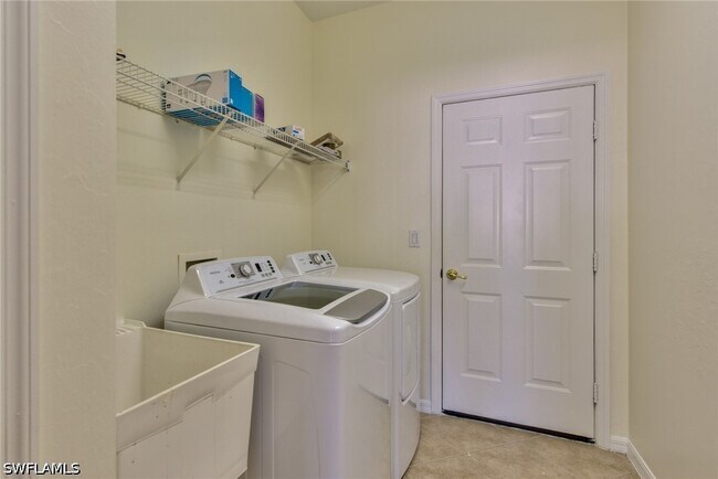 Building Photo - 15754 Cutters Ct