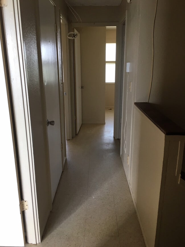 Building Photo - 3 bedroom 1.5 bath home in Ulu Wehi