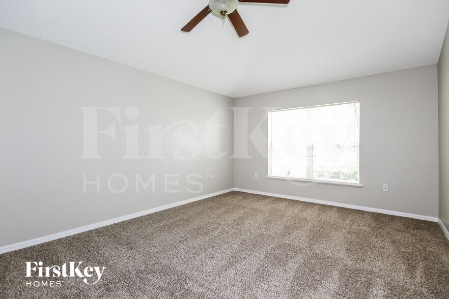 Building Photo - 3457 Sleepy Hill Oaks St
