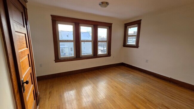 Building Photo - 46 Wachusett St