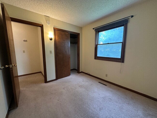 Building Photo - Allendale Duplex
