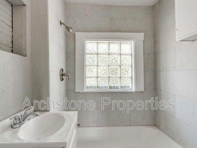 Building Photo - 4407 N Military Ave