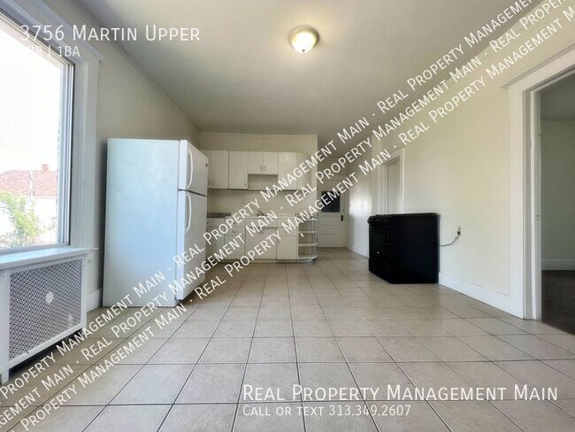 Building Photo - 3756 Martin St