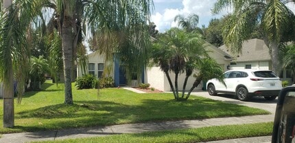Building Photo - Tavares Lake Saunders Pointe