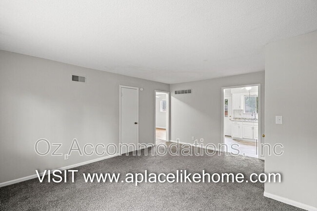 Building Photo - 1606 N 63 Pl
