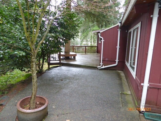 Building Photo - Beautiful 3 Bed 1 Bath Single Family House...