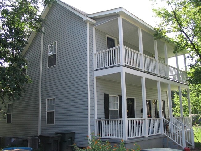 Primary Photo - 216 Tryon St