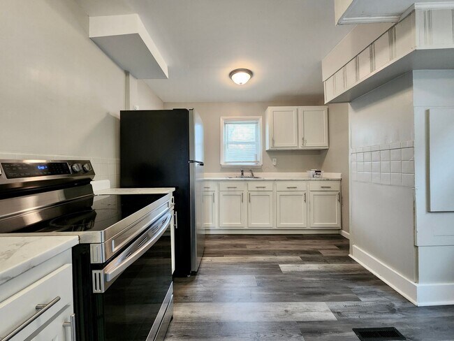 Primary Photo - 500 Garson Ave
