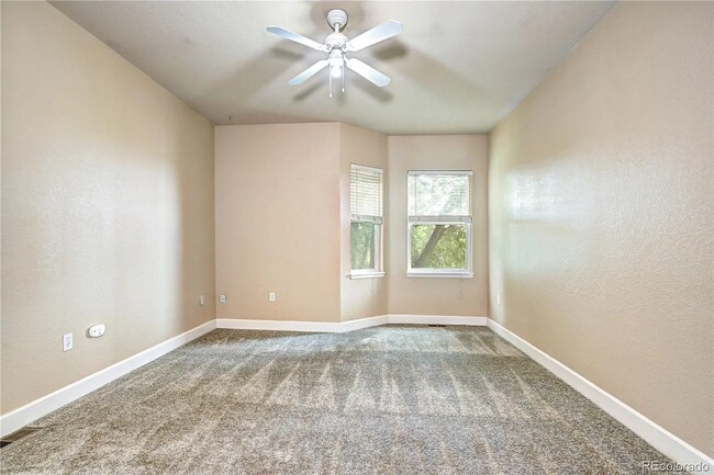 Building Photo - 3 bed / 2.5 bath duplex in Castle Rock!! -18 month lease preferred