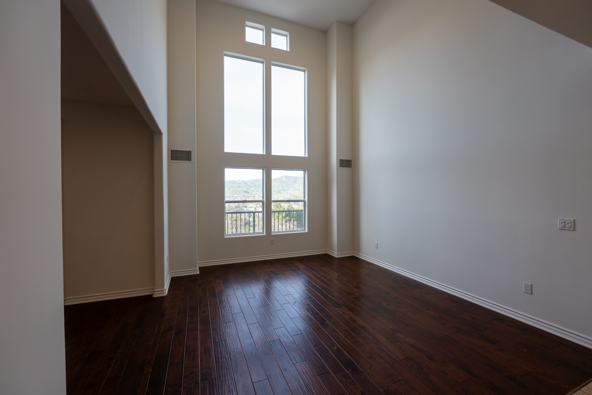 Building Photo - 1259 Gonzales Rd