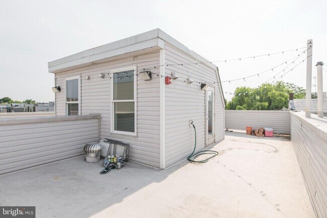 Building Photo - 1222 N 7th St