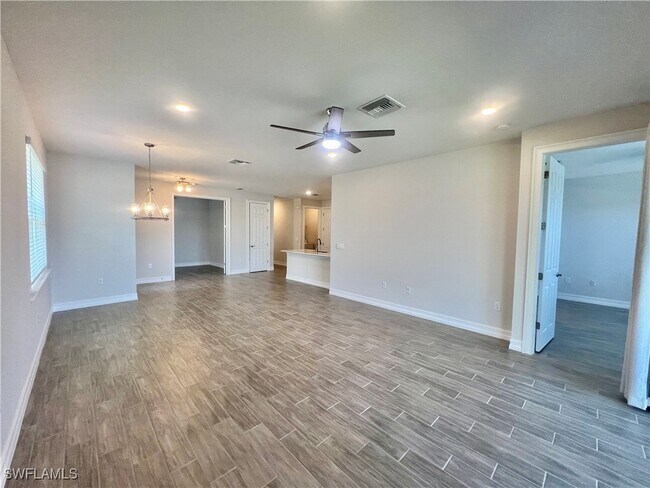Building Photo - 1233 Enbrook Lp