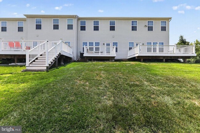Building Photo - 1551 Emily Ct