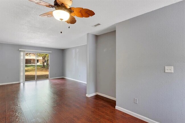 Building Photo - 507 NW 39th Rd