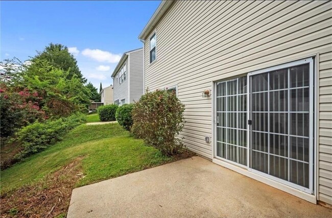 Building Photo - 1675 Leyland Dr