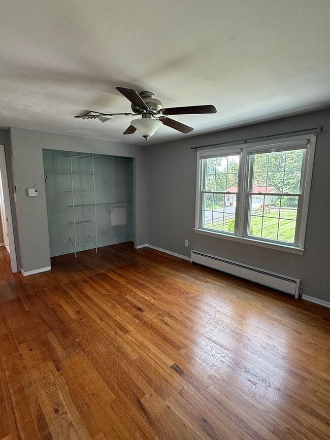 Building Photo - 3 Bd/1.5 Bath Twin Home in Perkasie Boro