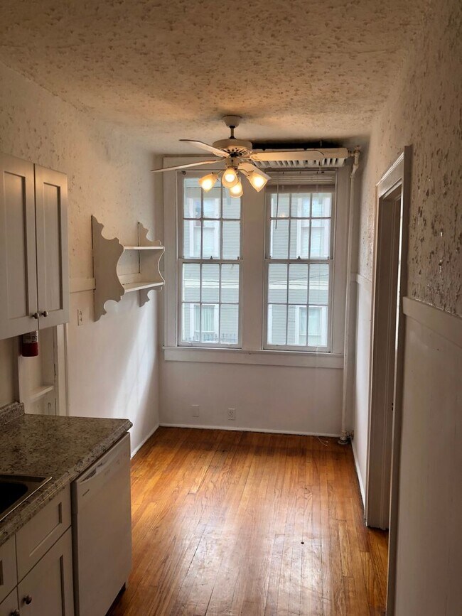 Building Photo - 1301 Napoleon Ave
