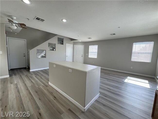 Building Photo - 3231 Ocean Spray Ct