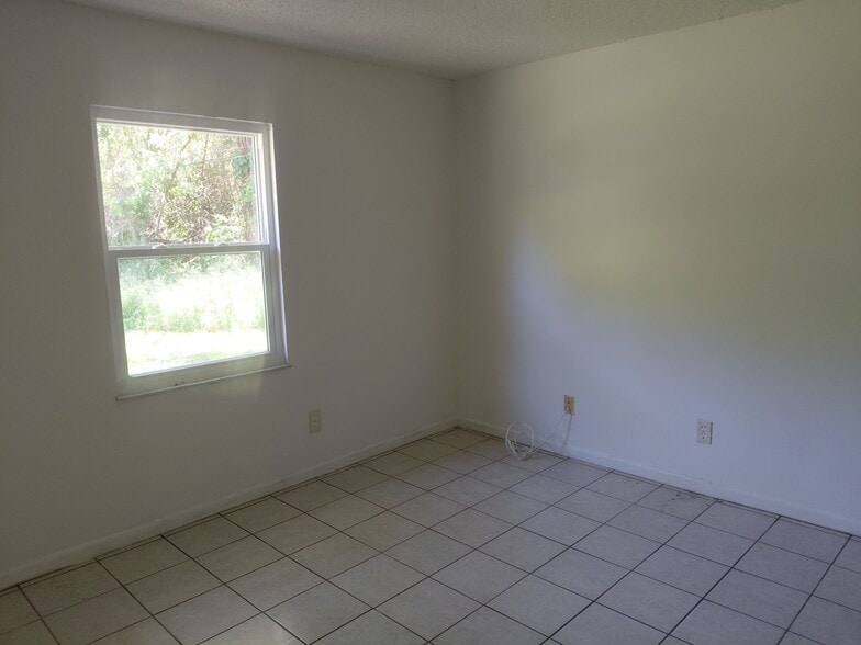 Building Photo - 811 King Orange Dr