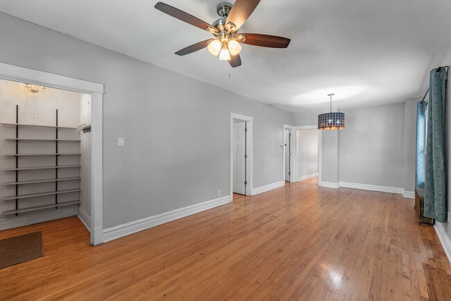 Building Photo - 1327 S Harvey Ave