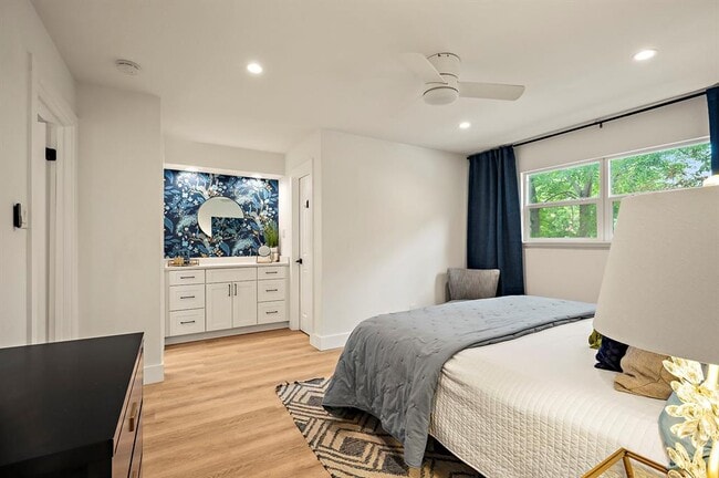 Building Photo - 1206 Hollow Creek Dr