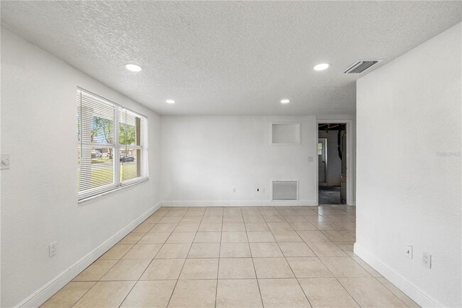 Building Photo - 10803 Hyssop St