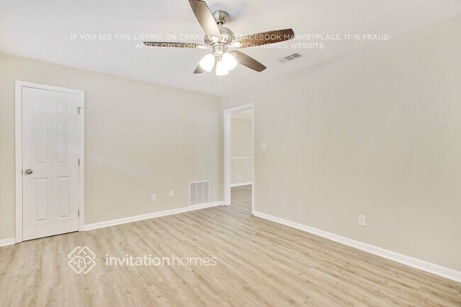 Building Photo - 7110 Carolyn Cir