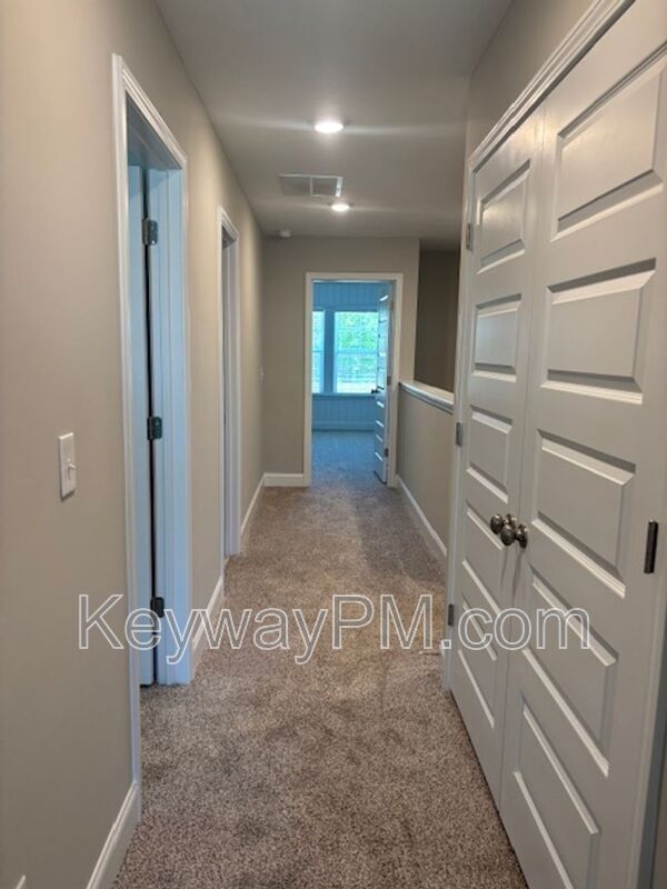 Building Photo - 2044 Denmark Ave SE