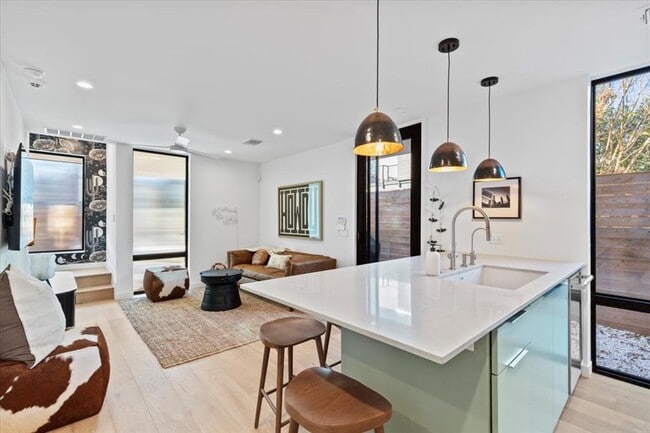 Building Photo - 1709 Willow St