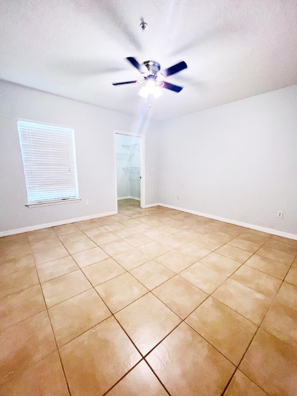 Building Photo - 713 Crest Pines Dr